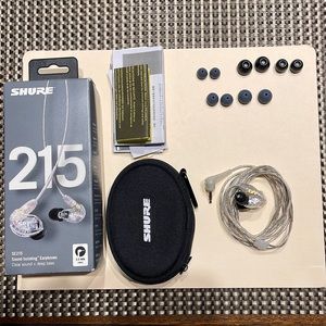 Shire se 215 sound isolating earphones clear sound +deep bass